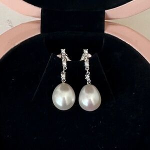 TOUS 18K White Gold Les Classiques Earrings with Diamond and Pearl